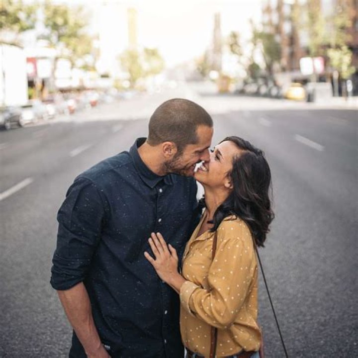 Should you celebrate dating anniversaries